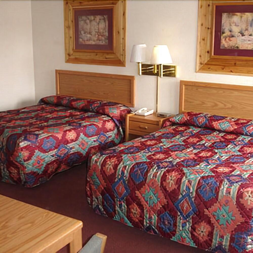 North Country Inn & Suites Mandan Exterior photo